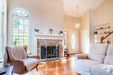 OPEN HOUSE THIS SUNDAY, MAR 29th, 2-4PM. This renovated home - photo 4