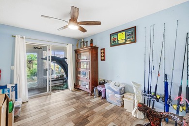This beautiful, ground-floor, corner unit is full of wonderful - photo 14
