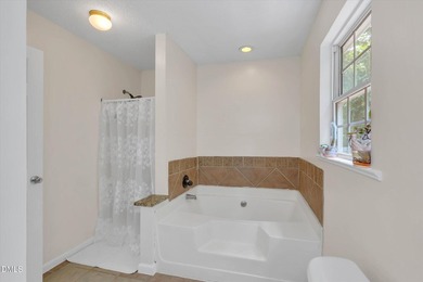 Welcome home to this beautiful 4-bedroom, 3-bath residence - photo 21