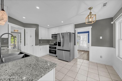 Nestled on a quiet Cul de sac in Victoria place this mid town - photo 11