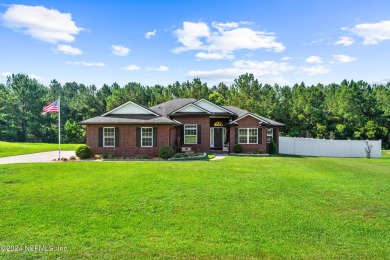 (private lake, pond, creek) Home Sale Pending in Callahan Florida