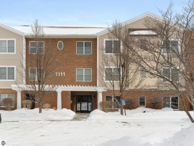 Lake Condo For Sale in Traverse City, Michigan