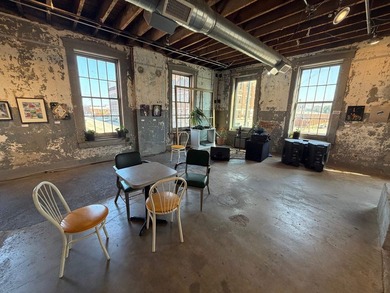 62 E 7th Street, Dubuque, IA - *The Smokestack* Offered at $685 - photo 31