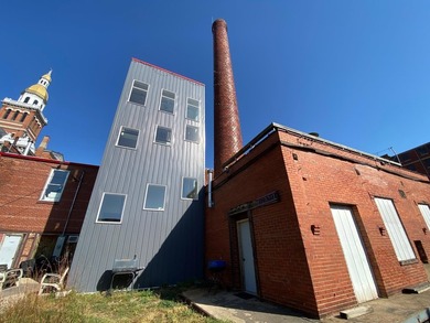 62 E 7th Street, Dubuque, IA - *The Smokestack* Offered at $685 - photo 37