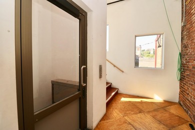 62 E 7th Street, Dubuque, IA - *The Smokestack* Offered at $685 - photo 39