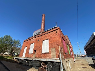 62 E 7th Street, Dubuque, IA - *The Smokestack* Offered at $685 - photo 42