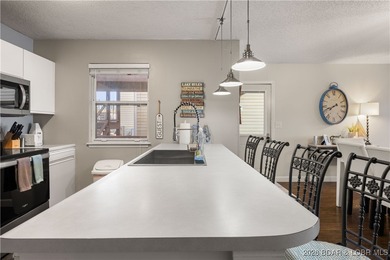 Enjoy lake life at its finest in this beautifully styled 3-bed - photo 12
