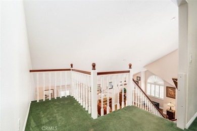 Dramatic ceilings, ocular and arched transom windows, walk-in - photo 17