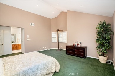 Dramatic ceilings, ocular and arched transom windows, walk-in - photo 24