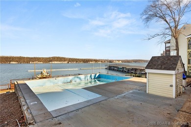 Enjoy lake life at its finest in this beautifully styled 3-bed - photo 26