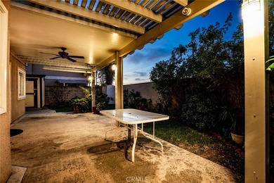 Dramatic ceilings, ocular and arched transom windows, walk-in - photo 29
