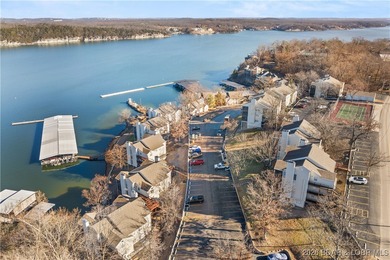 Enjoy lake life at its finest in this beautifully styled 3-bed - photo 32