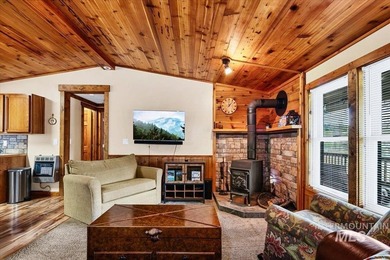 Welcome to Elk Creek Retreat- a beloved escape located moments - photo 32