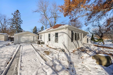 Take a look at this nicely finished 2-bedroom, 1-bathroom home