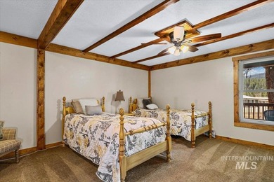 Welcome to Elk Creek Retreat- a beloved escape located moments - photo 45