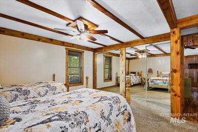 Welcome to Elk Creek Retreat- a beloved escape located moments - photo 46