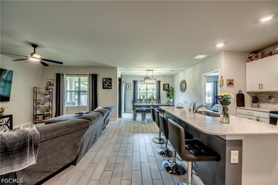 Don't miss this like-new 2024 D.R. Horton Aria model in vibrant - photo 5