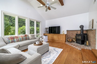 Welcome to this sun-filled ranch offering breathtaking - photo 13
