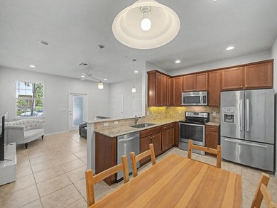 Highly sought after Sandpiper Cove Botanica townhome, In the - photo 13