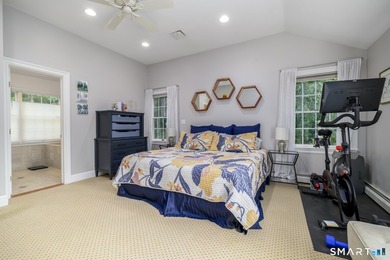 Welcome to this sun-filled ranch offering breathtaking - photo 16