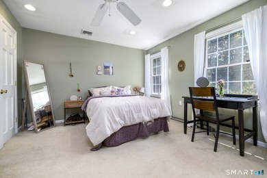 Welcome to this sun-filled ranch offering breathtaking - photo 19