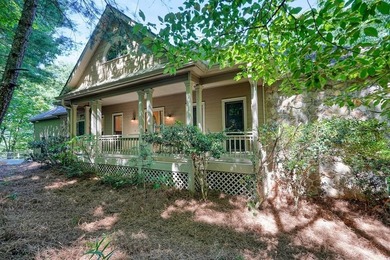 Welcome home to this thoughtfully designed 3BR/3BA residence - photo 1