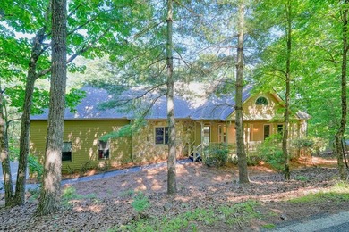 Welcome home to this thoughtfully designed 3BR/3BA residence - photo 2