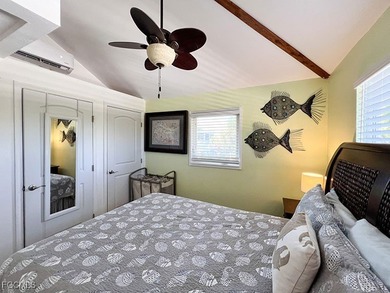 Adorable island cottage on beautiful North Captiva Island with - photo 33