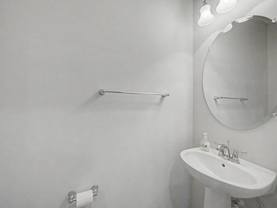Highly sought after Sandpiper Cove Botanica townhome, In the - photo 35