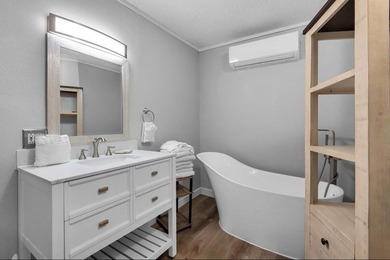 COASTAL LUXURY MEETS INVESTMENT OPPORTUNITY AT NAVARRE BEACH - photo 37