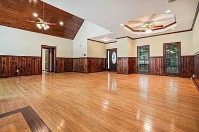 Welcome home to this thoughtfully designed 3BR/3BA residence - photo 8