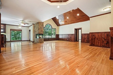 Welcome home to this thoughtfully designed 3BR/3BA residence - photo 9