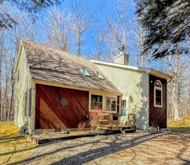 Lake Home For Sale in Gouldsboro, Pennsylvania