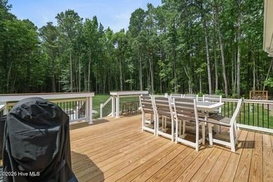 Beautifully updated and remodeled in 2021, this 3-bedroom - photo 22