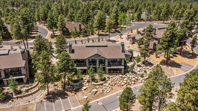 Experience luxury Mountain living in this exceptionally - photo 5