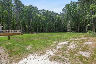 Beautifully updated and remodeled in 2021, this 3-bedroom - photo 29