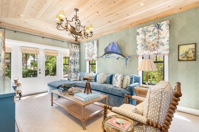 Quintessential Palm Beach An iconic residence in Historic - photo 35
