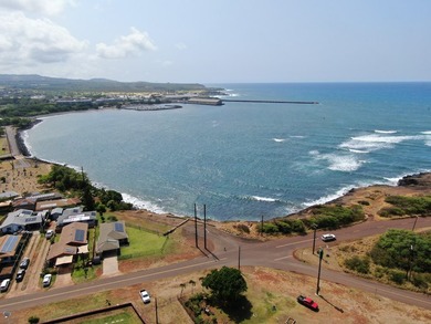 Perched on Kauai's sunny West Side, this stunning 4-bedroom, 2 - photo 1
