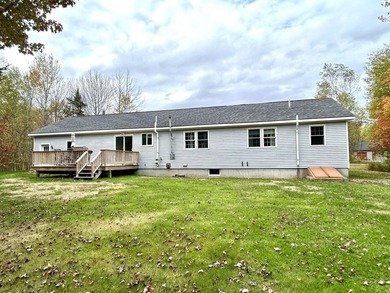 PRICE IMPROVEMENT on this lovely, single level home just 5+ - photo 4