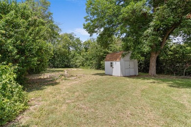 Don't miss this opportunity to own a home situated on a spacious - photo 5