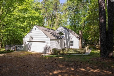 Tucked away on a private road in the heart of Lexington, this - photo 3