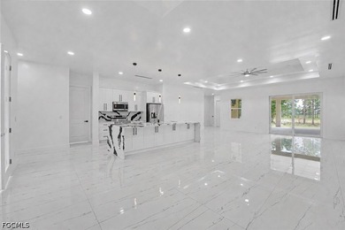 This impressive property offers 5 bedrooms plus a den, 6 - photo 6