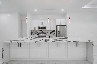 This impressive property offers 5 bedrooms plus a den, 6 - photo 9