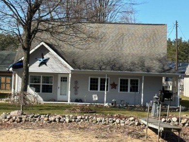 Secord Lake - Gladwin County Home For Sale in Gladwin Michigan
