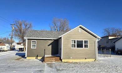 Yellowstone River Home Sale Pending in Glendive Montana