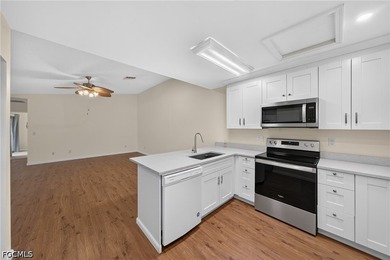 Welcome to easy Florida living in the desirable Foxmoor - photo 6