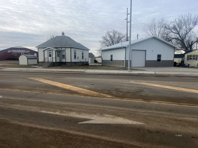 Yellowstone River Home Sale Pending in Glendive Montana