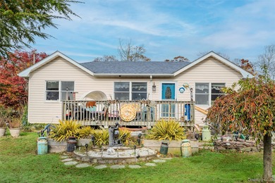 (private lake, pond, coastal) Home For Sale in Mastic Beach New York