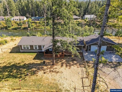 Lake Home For Sale in Gates, Oregon