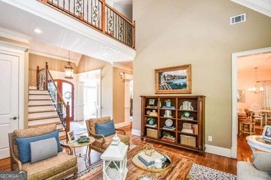 Absolutely stunning Country Club home! Tucked away on a quiet - photo 5